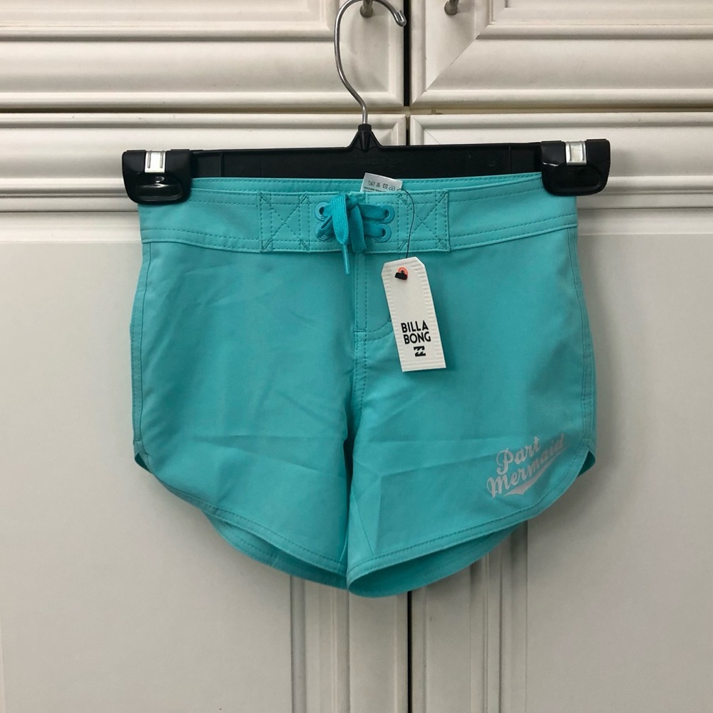 NWT Billabong girls board shorts